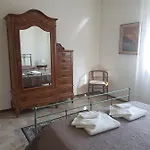 Ai Due Vecchi Ulivi Alojamento de Acomodação e Pequeno-almoço