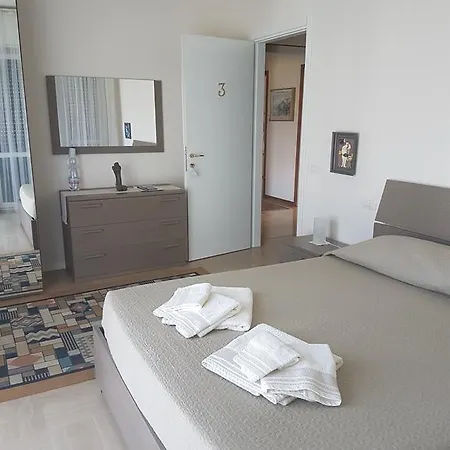 Ai Due Vecchi Ulivi Bed & Breakfast 3*