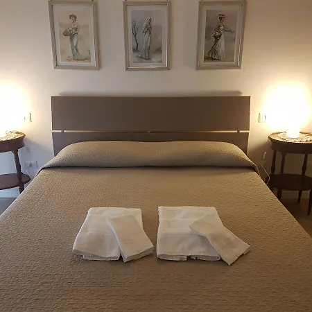 Ai Due Vecchi Ulivi Bed & Breakfast 3*