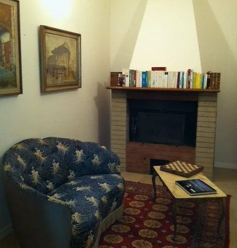 Bed & Breakfast Ai Due Vecchi Ulivi 3*