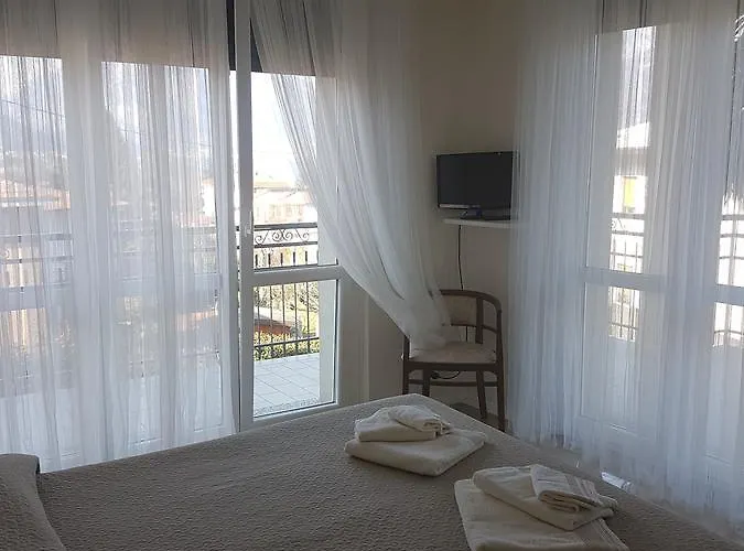 Ai Due Vecchi Ulivi Bed & Breakfast 3*