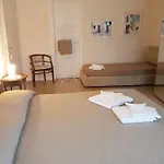 Ai Due Vecchi Ulivi 住宿加早餐酒店 Garlate